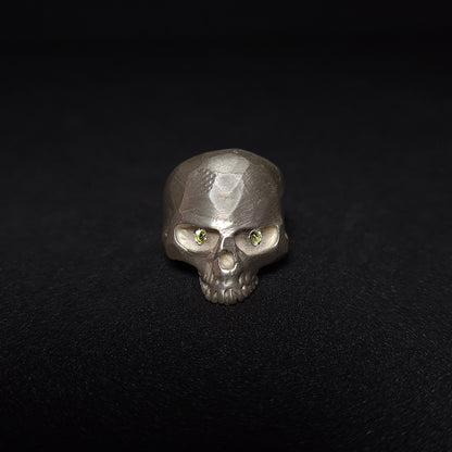 Anillo sKull N1 peridoto