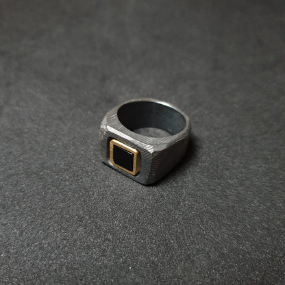 Ring from the squaRes collection