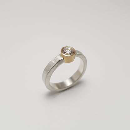 Solitaire from the forJa collection. 030